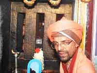 ಶಿರೂರು ಶ್ರೀಕೈಗೆ ಅಕ್ಷಯ ಸಟ್ಟುಗ ಶಿರೂರು ಶ್ರೀಕೈಗೆ ಅಕ್ಷಯ ಸಟ್ಟುಗ