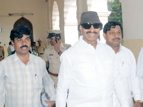 ವಾಟಾಳ್ ನಾಗರಾಜ್ ಮತದಾನ