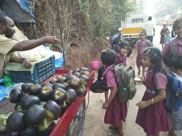 ಮುರುಗನ್ ಕೆಲಸ ಮೆಚ್ಚಿದ ಜನ ಮಾಡುವುದೇನು?