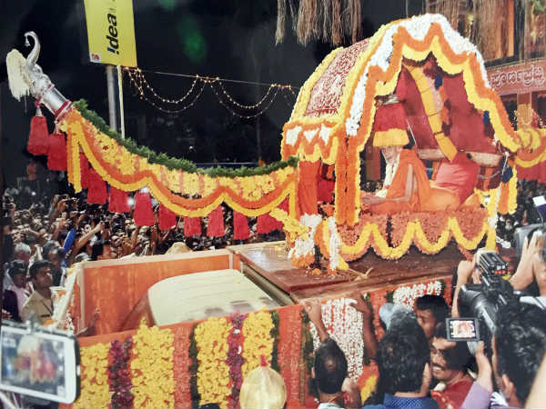 ಹೂವಿನ ಪಲ್ಲಕ್ಕಿ
