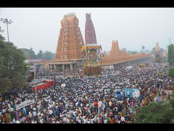 ರಥವು ಯಾವ ಮಾರ್ಗವಾಗಿ ತೆರಳಿತು?