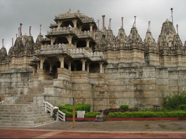 ಜೈನ ದೇವಾಲಯ