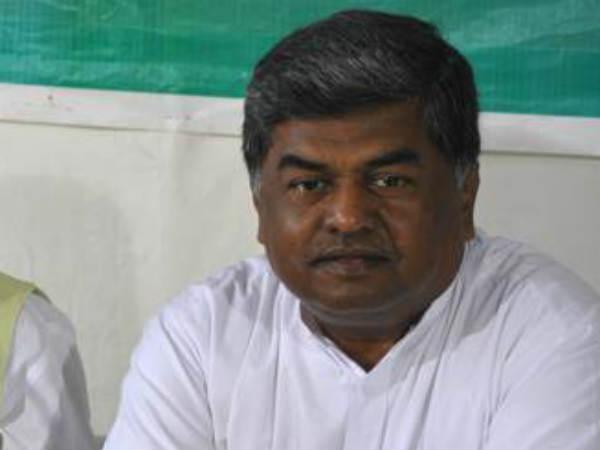 'ಜೈಲು ಸೇರಿದವರನ್ನು ಅಧ್ಯಕ್ಷರಾಗಿ ಮಾಡಿದ್ದಾರೆ'