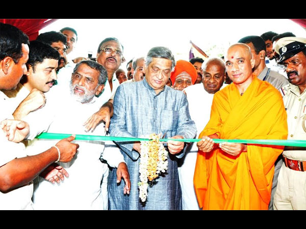 ಎಚ್ ಡಿ ದೇವೇಗೌಡ