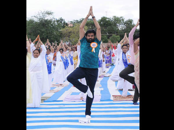 ಶ್ರೀರಾಮುಲು ಯೋಗ ಪ್ರದರ್ಶನ