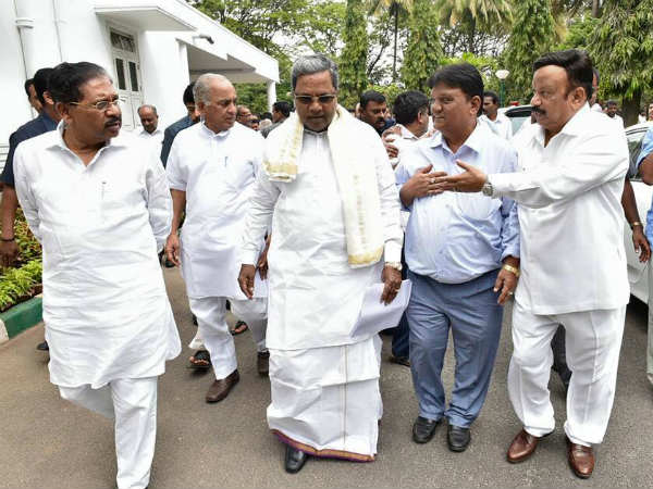 2 : ವೇತನ ಹೆಚ್ಚಳ ಸಾಧ್ಯವೇ ಇಲ್ಲ : ಸಿದ್ದರಾಮಯ್ಯ