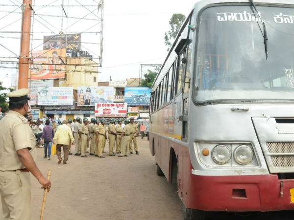 ಸಂಜೆಯ ಹೊತ್ತಿಗೆ ಬಸ್ ಪ್ರಾರಂಭ