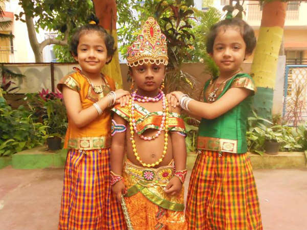 ಕೃಷ್ಣನ ಅಕ್ಕಪಕ್ಕ ರುಕ್ಮಿಣಿ ಸತ್ಯಭಾಮ!
