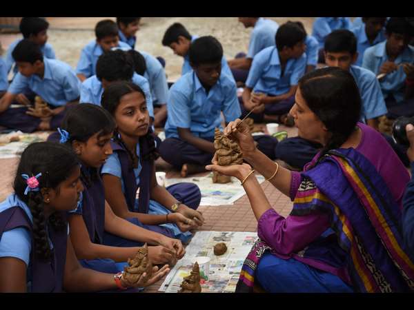ಆರ್ಟ್ ಆಫ್ ಗಿವಿಂಗ್ ಮುಂದಾಳತ್ವ