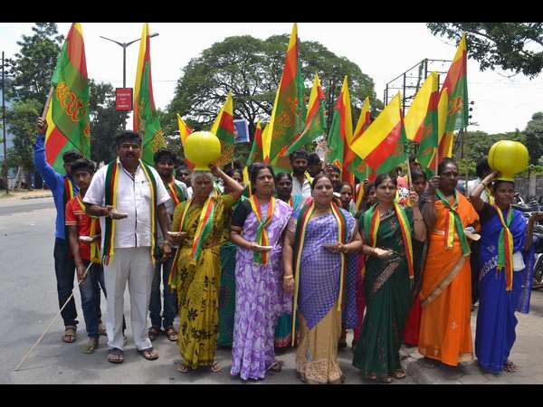 ಸಮಿತಿಯಲ್ಲೇ ಭಿನ್ನಾಭಿಪ್ರಾಯ