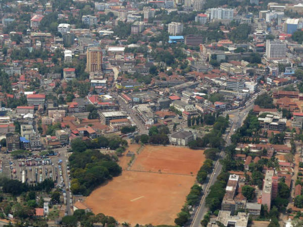 ವಾಣಿಜ್ಯ ಮತ್ತು ಸರಕು ವಲಯಗಳಿಗೆ ಸಂಬಂಧಿಸಿದಂತೆ