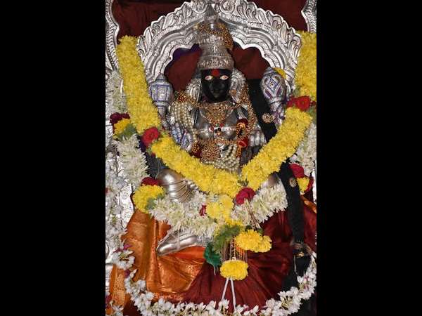 ರಸ್ತೆಯೂ ಚೆನ್ನಾಗಿದೆ