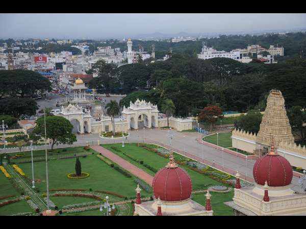 ಹನ್ನೆರಡು ಸಾವಿರ ಖರ್ಚು