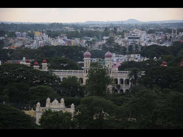 ಸ್ಫಟಿಕದ ಗಟ್ಟಿ ಶಿಲೆ