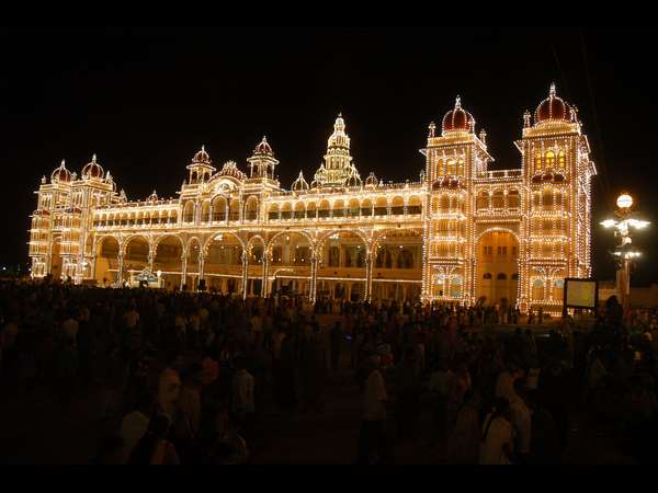 ಪ್ರಭಾವಯುತ ಗೋಪುರ