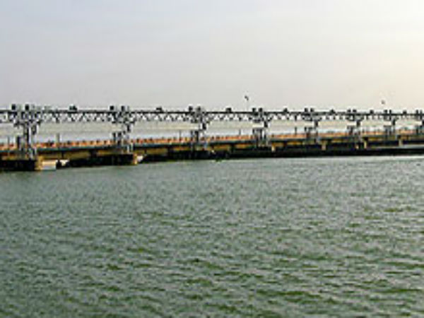 ಕೆಲಸದಿಂದ ತೆಗೆದರು