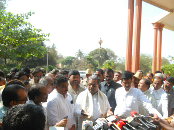 ತನ್ವೀರ್ ಸೇಠ್ ಪ್ರಕರಣ ಹೈಕಮಾಂಡ್ ನೋಡಿಕೊಳ್ಳುತ್ತದೆ
