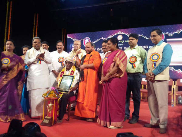ಸಿದ್ದಣ್ಣ ಫಕೀರಪ್ಪ ಅವರಿಗೆ 'ಕನಕ ಶ್ರೀ' ಪ್ರಶಸ್ತಿ