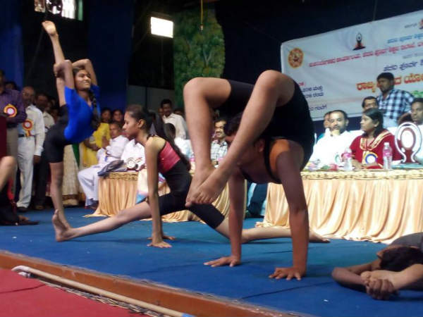 ಬಳ್ಳಾರಿಯಲ್ಲಿ ಯೋಗ ಸ್ಪರ್ಧೆ