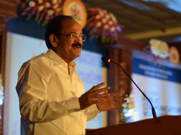 ಸಕಾರಾತ್ಮಕ ಸುದ್ದಿಗಳಿಗೆ ಆದ್ಯತೆ ನೀಡಿ: ವೆಂಕಯ್ಯನಾಯ್ಡು