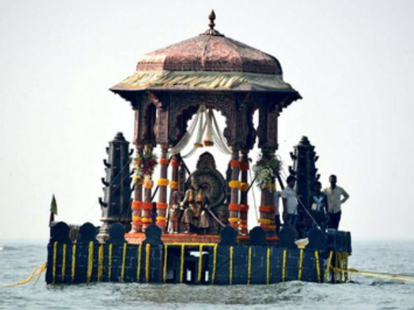 ಮಹಾರಾಷ್ಟ್ರದಲ್ಲಿ ವಿವಿಧ ಕಾಮಗಾರಿಗೆ ಚಾಲನೆ