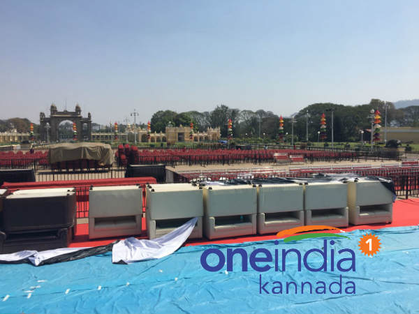 ಹಂಪಿ ವಿಜಯವಿಠಲ ಮಾದರಿ ವೇದಿಕೆ