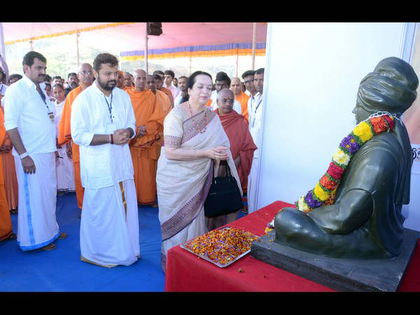 ಪುಷ್ಪ ನಮನ