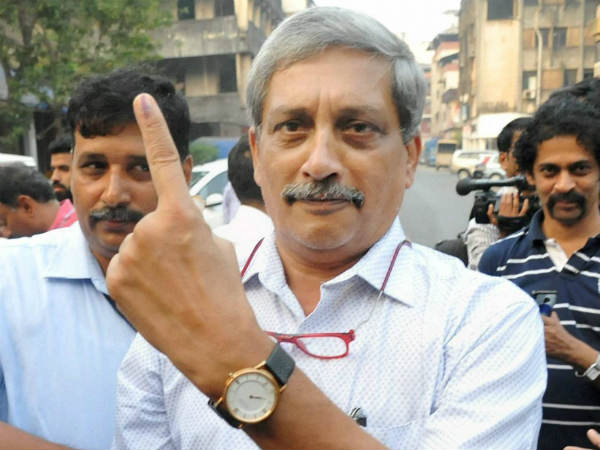 Manohar Parrikar, JJ Singh Cast Their Votes As Polls Begin In Goa, Punjab Manohar Parrikar, JJ Singh Cast Their Votes As Polls Begin In Goa, Punjab