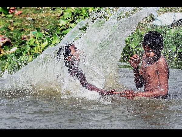 ನಮಗಿಲ್ಲ ಯಾರ ಹಂಗು..!
