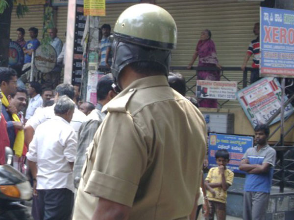 ವರ್ತಕರಿಂದ ಹಣ ವಸೂಲಿ: ಎಎಸ್ಐ ಅಮಾನತು