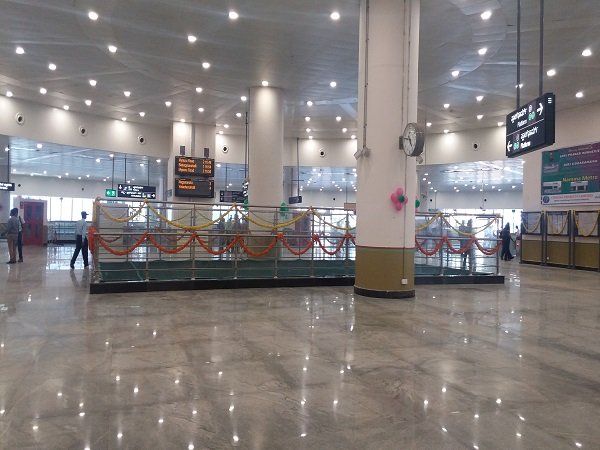 ಮಾರ್ಗ ಬದಲಿಸಲು ಮೆಜೆಸ್ಟಿಕ್ ನಲ್ಲಿ ಇಳಿಯಿರಿ