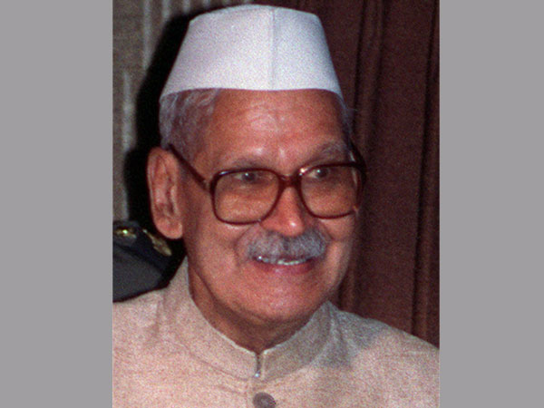 ಶಂಕರ್ ದಯಾಳ್ ಶರ್ಮಾ (ಜನನ: 1910, ಮರಣ: 2009)