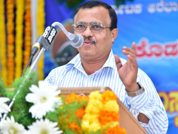 ಮನರಂಜಿಸಿದ ಗೀತಗಾಯನ