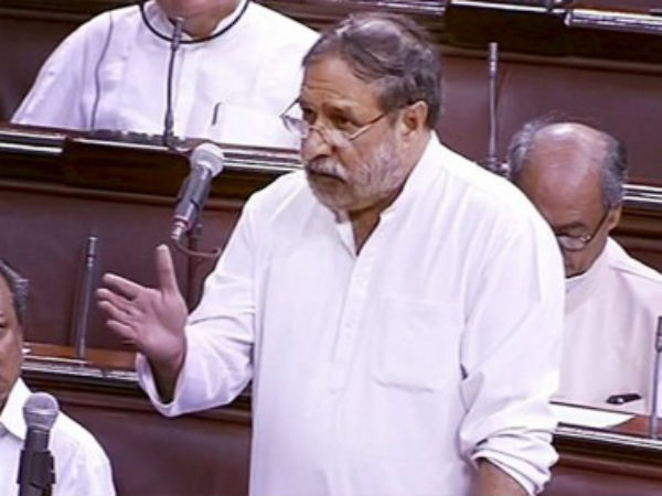 ಮಧ್ಯ ಪ್ರವೇಸಿದ ಮಹಾಜನ್