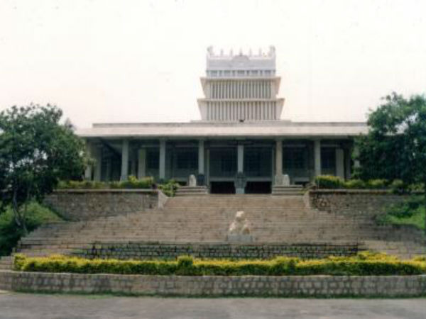 ಅಧಿಕಾರಿಗಳ ತಂಡ