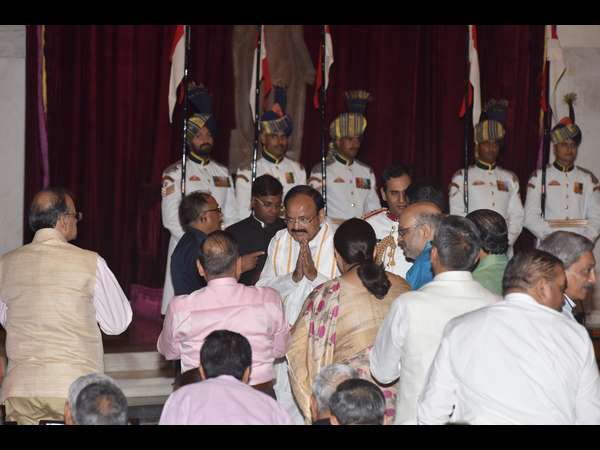 ವೆಂಕಯ್ಯ ನಾಯ್ಡು ರಾಜೀನಾಮೆ ನೀಡಿದ್ದರು