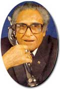 Ashok Kumar in the happiest moment after receiving filmfare award