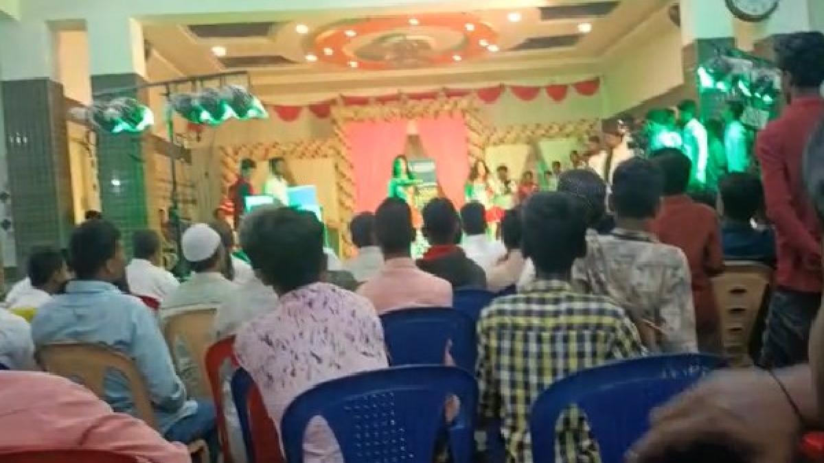 ಮಾದಕ ವಸ್ತುಗಳನ್ನು ಸೇವಿಸಿ ಅಶ್ಲೀಲ ನೃತ್ಯ ಆರೋಪ