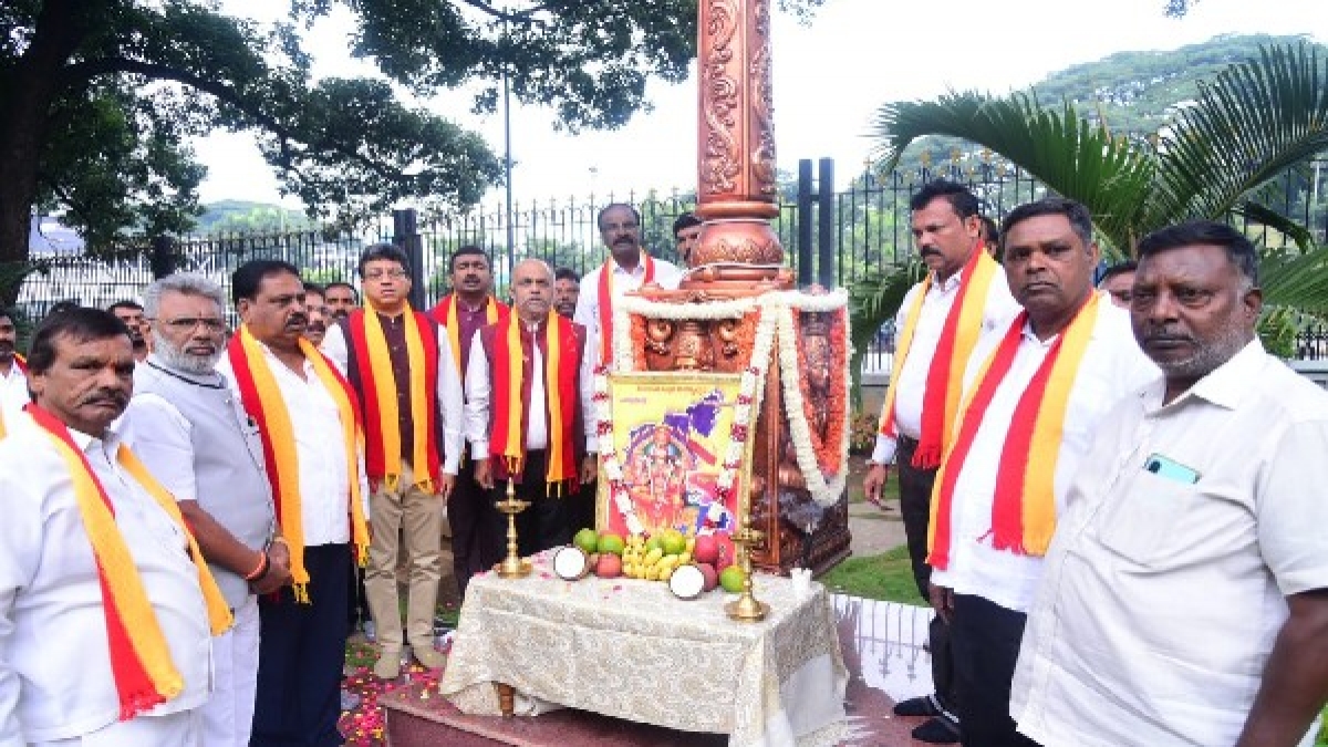 ಬಿಬಿಎಂಪಿಯಲ್ಲಿ ರಾಜ್ಯೋತ್ಸವ: ಆಹಾರ ಕಿಟ್ ವಿತರಣೆ