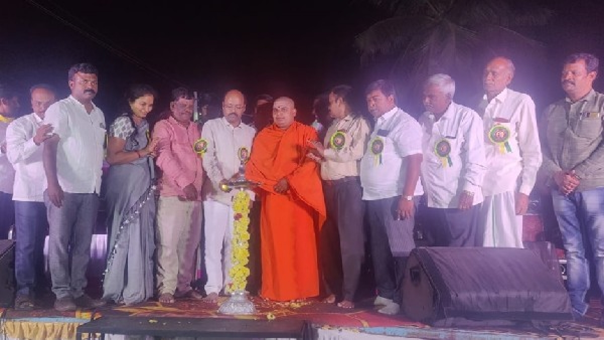 ಬ್ರಾಹ್ಮಣರಿಗೆ ಯಾವ ಮಾನದಂಡದ ಮೇಲೆ ಮೀಸಲಾತಿ ನೀಡಿದ್ದಾರೆ