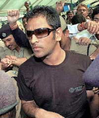 New look Dhoni