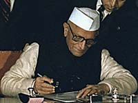 Morarji Desai : A statesman par excellence
