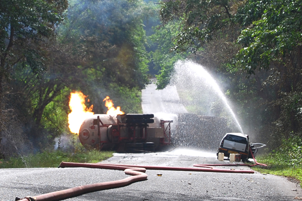 Mlore car-tanker accident , img ;daijiworld.com