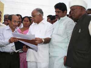 CM visits kengeri to inspect bbmp projects