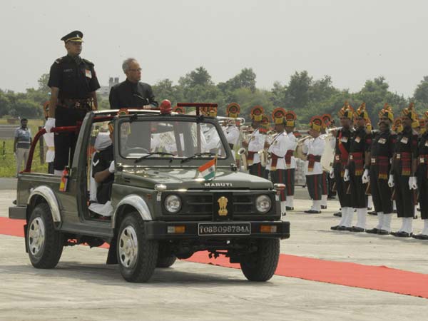 ಪಾಟ್ನಾ ವಿಮಾನ ನಿಲ್ದಾಣದಲ್ಲಿ ಗೌರವ ವಂದನೆ