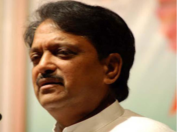 ಭಾರಿ ಭೂ ಹಗರಣದಲ್ಲಿ ಕಾಂಗ್ರೆಸ್ಸಿಗರು
