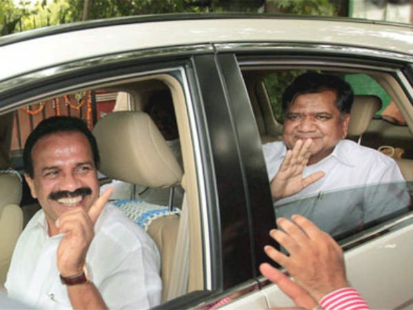 ಮುಖ್ಯಮಂತ್ರಿ ಪಟ್ಟದಿಂದ ಇಳಿದರೂ...