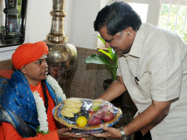 ದೇವರ ದುಡ್ಡಿನ ಹಿಂದೆ ಬಿಜೆಪಿ