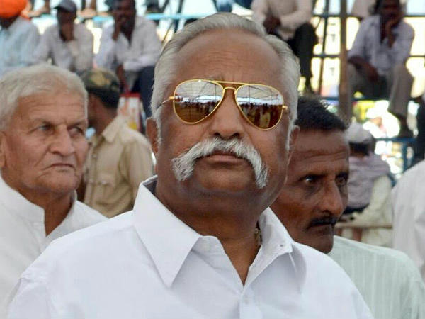 ಪ್ರಕಾಶ್ ಹುಕ್ಕೇರಿ - No. 4