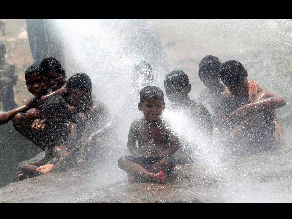 ಇಂದಿನ ಚಿತ್ರಸುರಳಿ ಬಿಚ್ಚಿ ನೋಡಿ